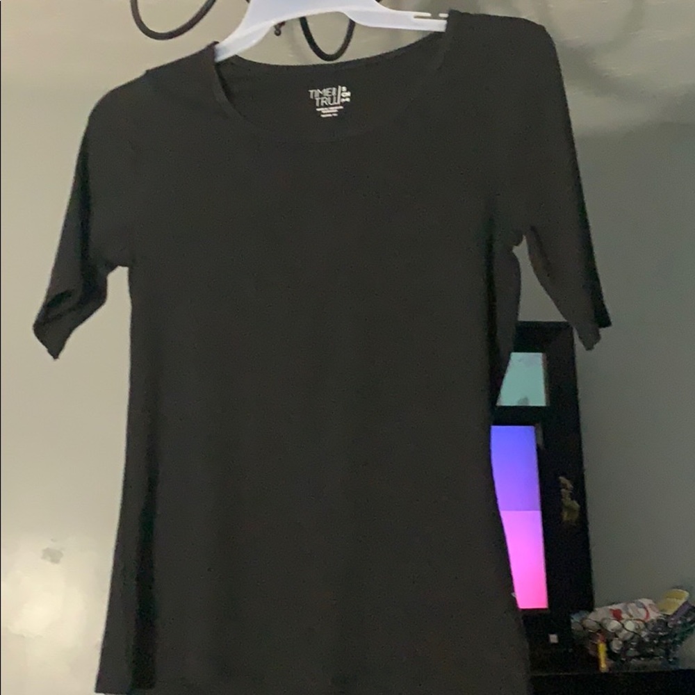 Black t shirt